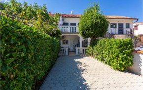 2 Bedroom Beautiful Apartment In Malinska